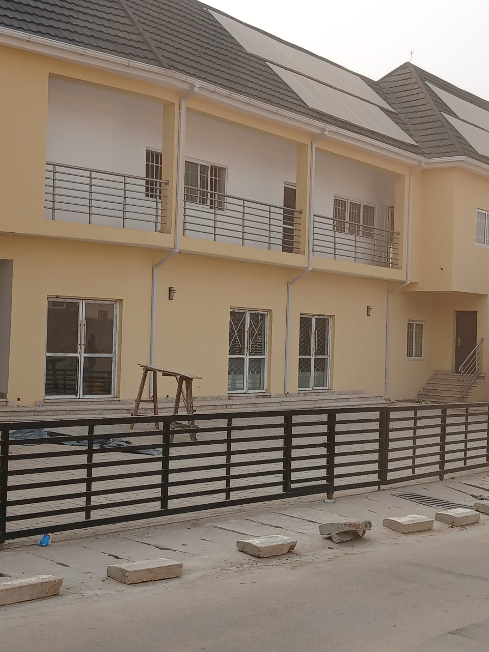 Custom Metallic Fence and Balcony Railings Fabrication