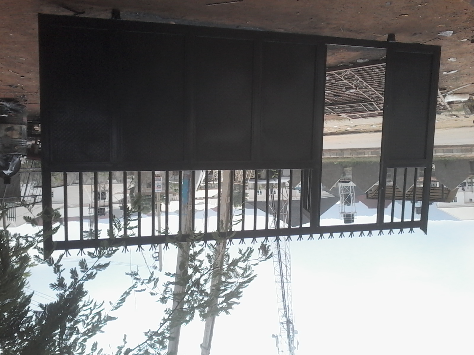 Heavy-Duty Compound Driveway Gate with Anti-Climb Spikes – Black Matte Finish