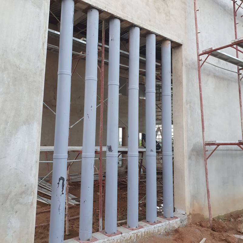 Heavy Duty Custom Welded Vertical Steel Pipe Railing – 7-Pipe Section with Base Plates