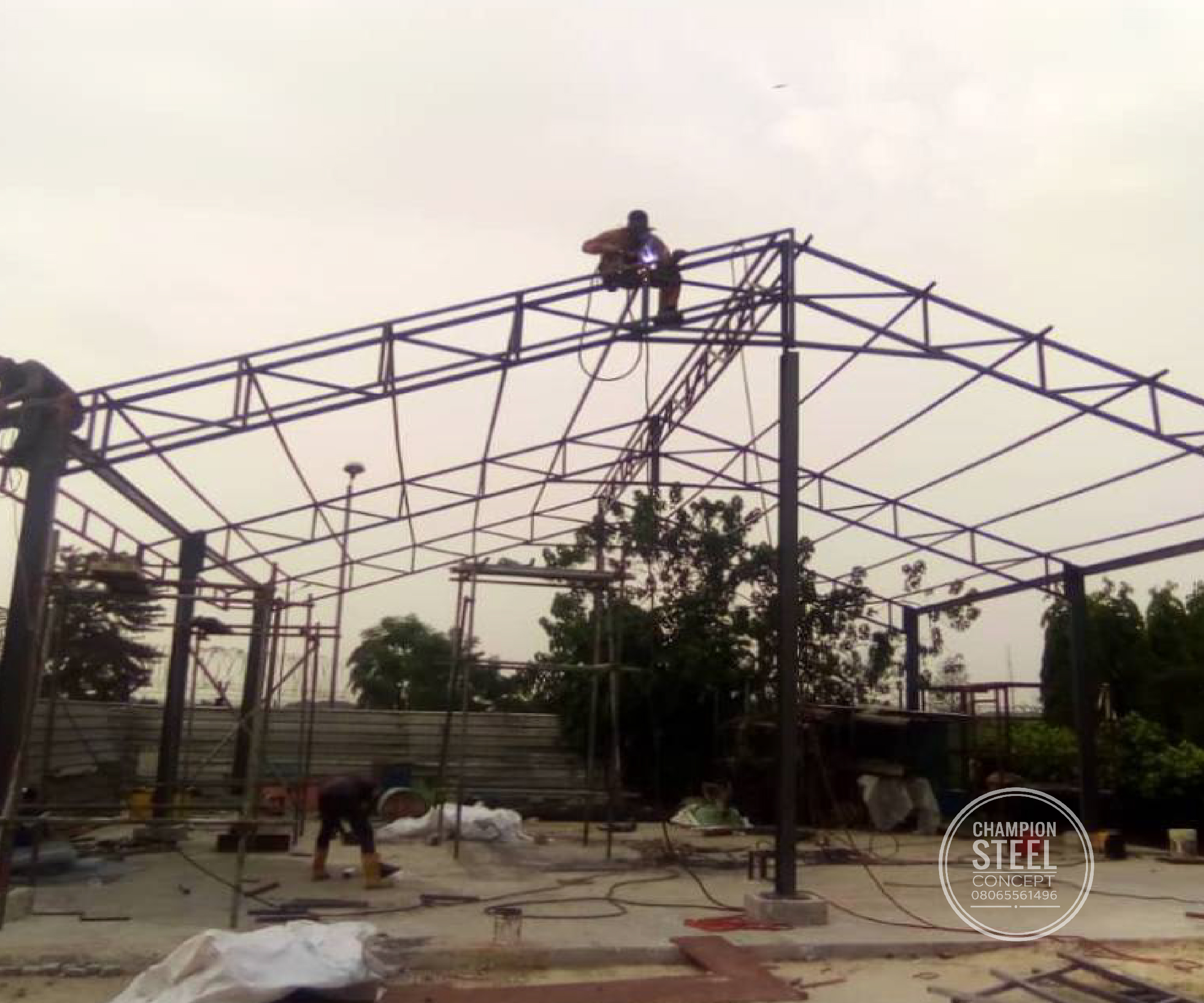 Industrial Steel Roof Truss Installation